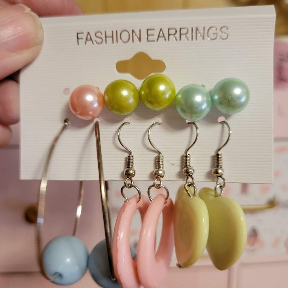 Fun set pastel fashion earrings